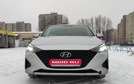 Hyundai Solaris II рестайлинг, 2021 год, 1 460 000 рублей, 2 фотография