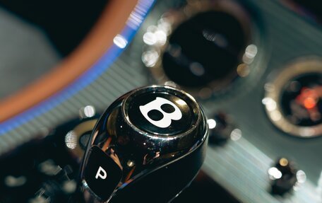 Bentley Continental GT III, 2018 год, 19 000 000 рублей, 15 фотография