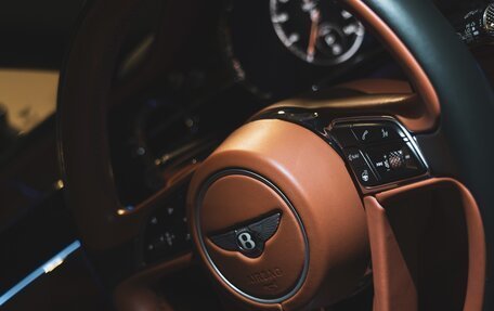 Bentley Continental GT III, 2018 год, 19 000 000 рублей, 16 фотография