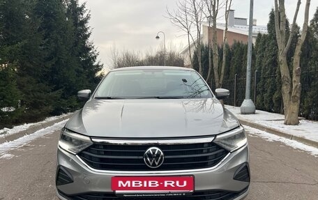 Volkswagen Polo VI (EU Market), 2021 год, 1 649 000 рублей, 2 фотография