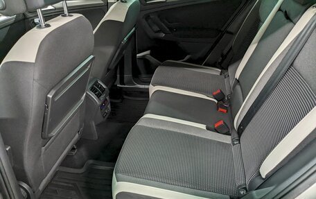 Volkswagen Tiguan II, 2019 год, 2 750 000 рублей, 16 фотография