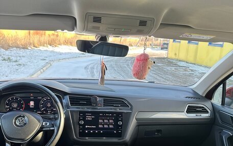 Volkswagen Tiguan II, 2018 год, 2 550 000 рублей, 8 фотография