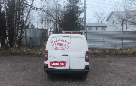 Peugeot Partner II рестайлинг 2, 2011 год, 550 000 рублей, 6 фотография