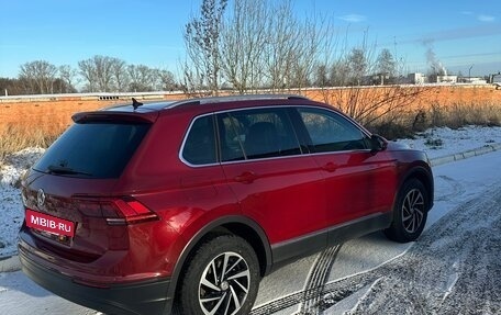 Volkswagen Tiguan II, 2018 год, 2 550 000 рублей, 5 фотография