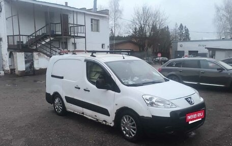 Peugeot Partner II рестайлинг 2, 2011 год, 550 000 рублей, 2 фотография