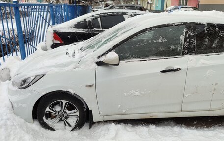 Hyundai Solaris II рестайлинг, 2013 год, 450 000 рублей, 9 фотография