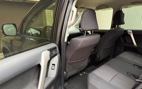 Toyota Land Cruiser Prado 150 рестайлинг 2, 2019 год, 4 980 000 рублей, 10 фотография