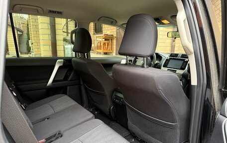 Toyota Land Cruiser Prado 150 рестайлинг 2, 2019 год, 4 980 000 рублей, 9 фотография