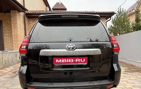 Toyota Land Cruiser Prado 150 рестайлинг 2, 2019 год, 4 980 000 рублей, 3 фотография