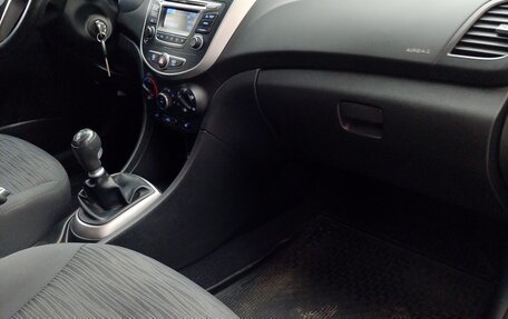 Hyundai Solaris II рестайлинг, 2016 год, 1 150 000 рублей, 5 фотография