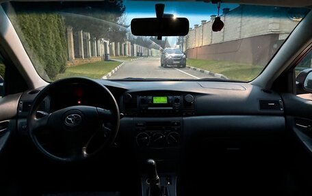 Toyota Corolla, 2004 год, 530 000 рублей, 14 фотография