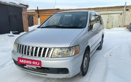 Nissan Bassara, 2001 год, 365 000 рублей, 2 фотография