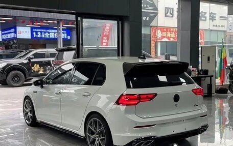 Volkswagen Golf VIII, 2022 год, 1 940 000 рублей, 4 фотография