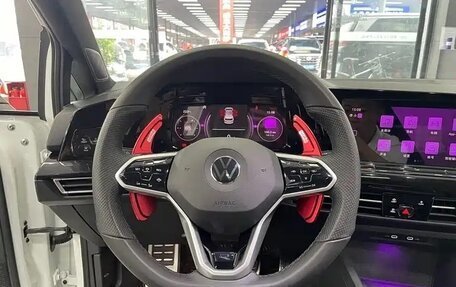 Volkswagen Golf VIII, 2022 год, 1 940 000 рублей, 8 фотография