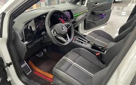 Volkswagen Golf VIII, 2022 год, 1 940 000 рублей, 10 фотография