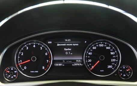 Volkswagen Touareg III, 2015 год, 3 570 000 рублей, 27 фотография