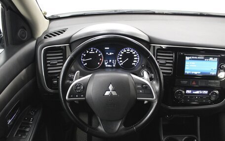 Mitsubishi Outlander III рестайлинг 3, 2013 год, 1 270 000 рублей, 8 фотография