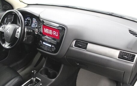 Mitsubishi Outlander III рестайлинг 3, 2013 год, 1 270 000 рублей, 7 фотография