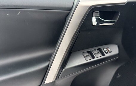 Toyota RAV4, 2019 год, 2 784 000 рублей, 12 фотография