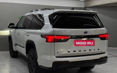 Toyota Sequoia, 2022 год, 9 950 000 рублей, 4 фотография