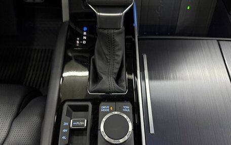 Toyota Sequoia, 2022 год, 9 950 000 рублей, 7 фотография