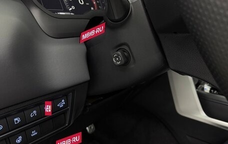 Toyota Sequoia, 2022 год, 9 950 000 рублей, 14 фотография