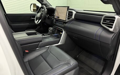 Toyota Sequoia, 2022 год, 9 950 000 рублей, 21 фотография