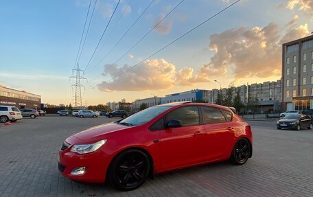 Opel Astra J, 2011 год, 750 000 рублей, 2 фотография