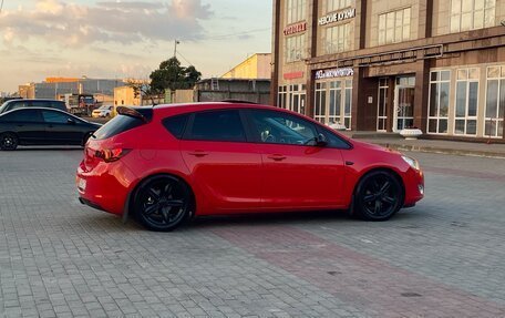 Opel Astra J, 2011 год, 750 000 рублей, 3 фотография