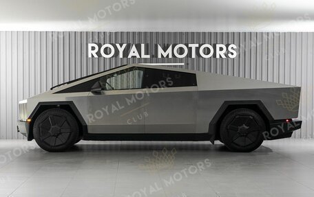 Tesla Cybertruck, 2024 год, 20 500 000 рублей, 3 фотография