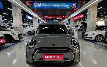 MINI Hatch, 2021 год, 2 340 000 рублей, 3 фотография