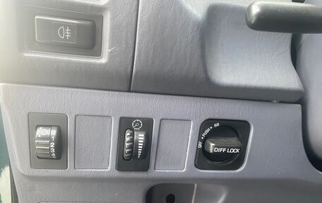 Toyota Land Cruiser Prado 90 рестайлинг, 1997 год, 1 080 000 рублей, 11 фотография