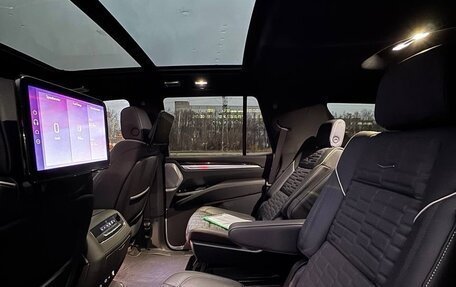 Cadillac Escalade V, 2025 год, 18 999 000 рублей, 12 фотография