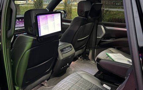 Cadillac Escalade V, 2025 год, 18 999 000 рублей, 16 фотография