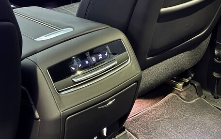 Cadillac Escalade V, 2025 год, 18 999 000 рублей, 17 фотография