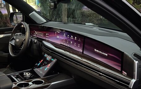 Cadillac Escalade V, 2025 год, 18 999 000 рублей, 21 фотография