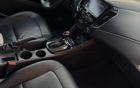 Chevrolet Cruze II, 2017 год, 1 599 000 рублей, 10 фотография