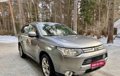 Mitsubishi Outlander III рестайлинг 3, 2012 год, 900 000 рублей, 1 фотография
