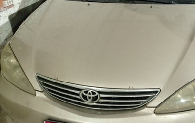 Toyota Camry V40, 2005 год, 680 000 рублей, 1 фотография