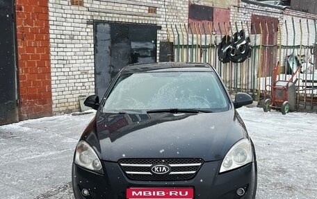 KIA cee'd I рестайлинг, 2008 год, 650 000 рублей, 1 фотография