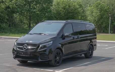 Mercedes-Benz V-Класс, 2023 год, 10 900 000 рублей, 1 фотография