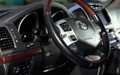 Toyota Land Cruiser 200, 2015 год, 5 300 000 рублей, 2 фотография