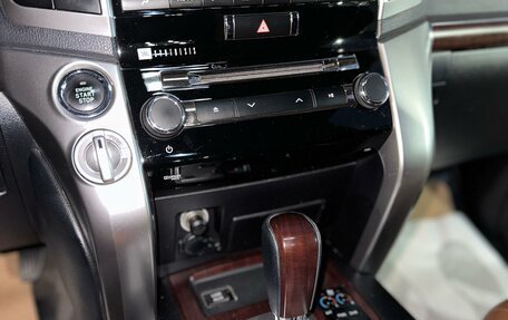 Toyota Land Cruiser 200, 2015 год, 5 300 000 рублей, 6 фотография