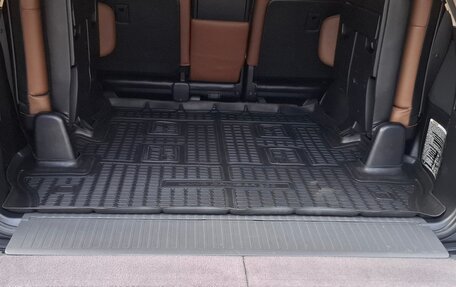 Toyota Land Cruiser 200, 2015 год, 5 300 000 рублей, 28 фотография