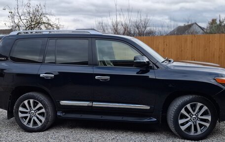 Toyota Land Cruiser 200, 2015 год, 5 300 000 рублей, 31 фотография