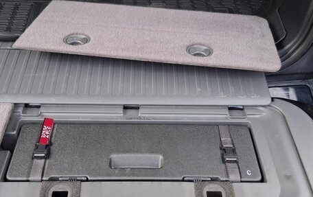 Toyota Land Cruiser 200, 2015 год, 5 300 000 рублей, 27 фотография