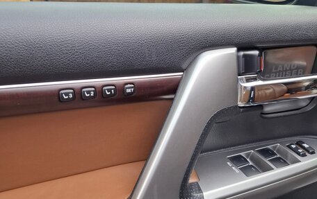 Toyota Land Cruiser 200, 2015 год, 5 300 000 рублей, 37 фотография