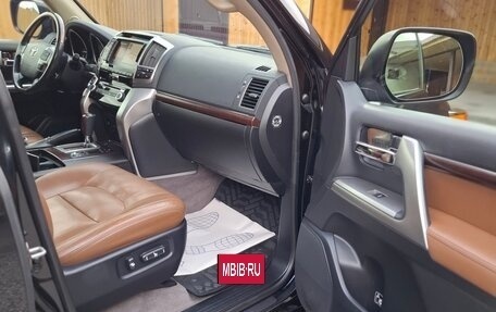 Toyota Land Cruiser 200, 2015 год, 5 300 000 рублей, 35 фотография