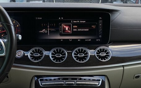 Mercedes-Benz E-Класс, 2018 год, 4 999 000 рублей, 13 фотография