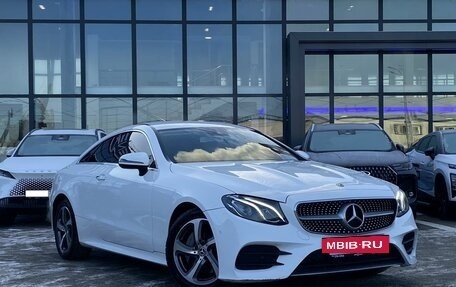 Mercedes-Benz E-Класс, 2018 год, 4 999 000 рублей, 3 фотография